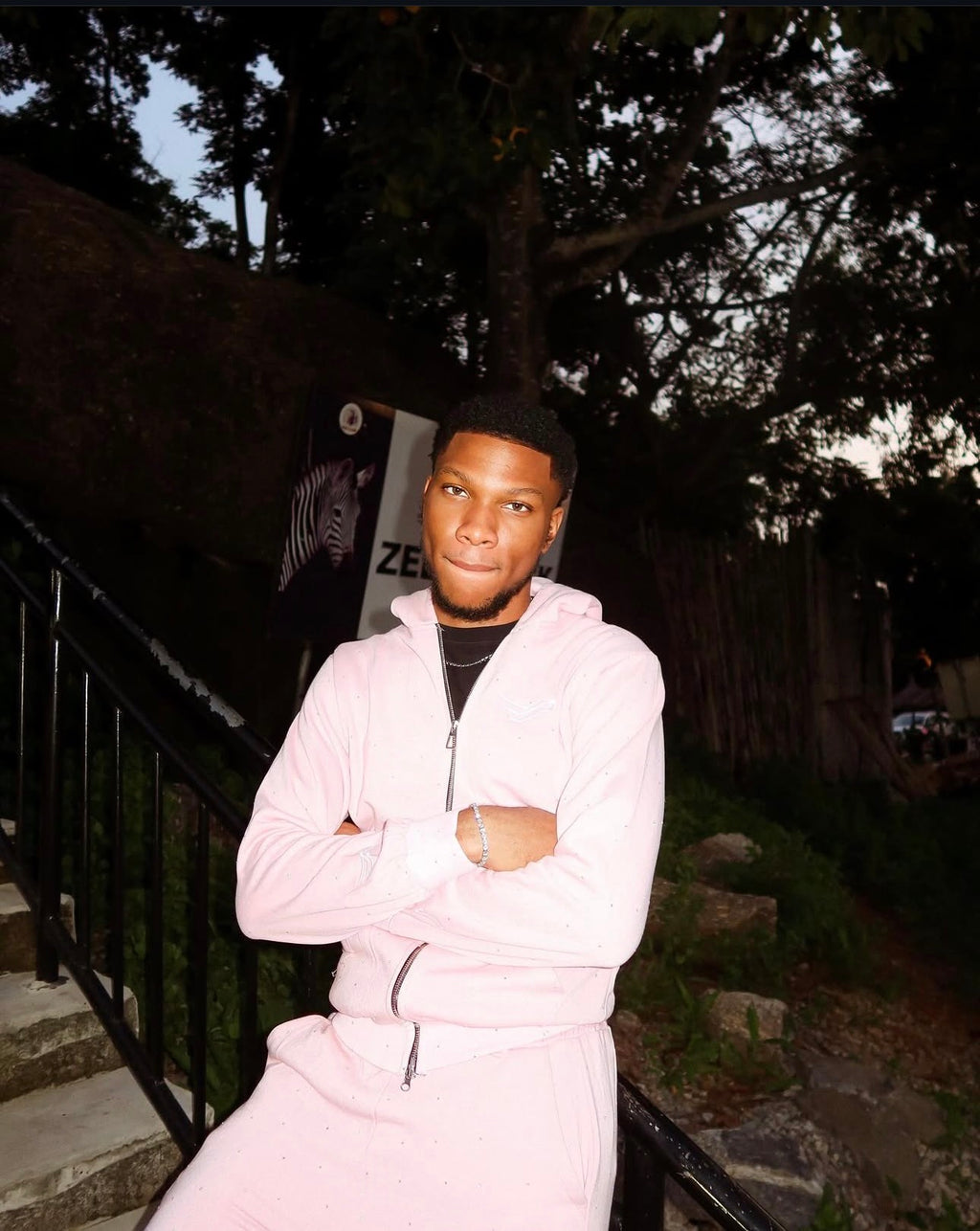 GLIDE SIGNATURE
DOUBLE-ZIP RHINESTONE
TRACKSUIT-PINK