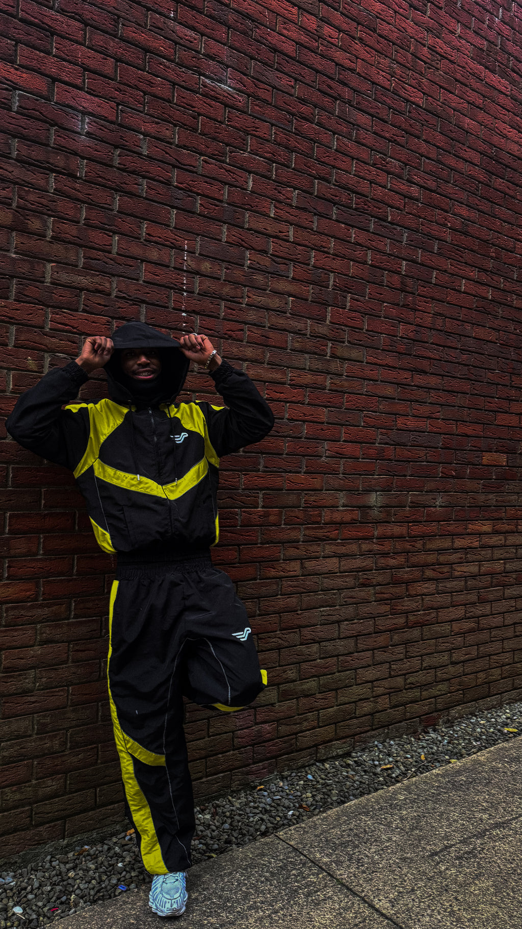 Glide Tech Windbreaker Tracksuit
(Yellow Edition)