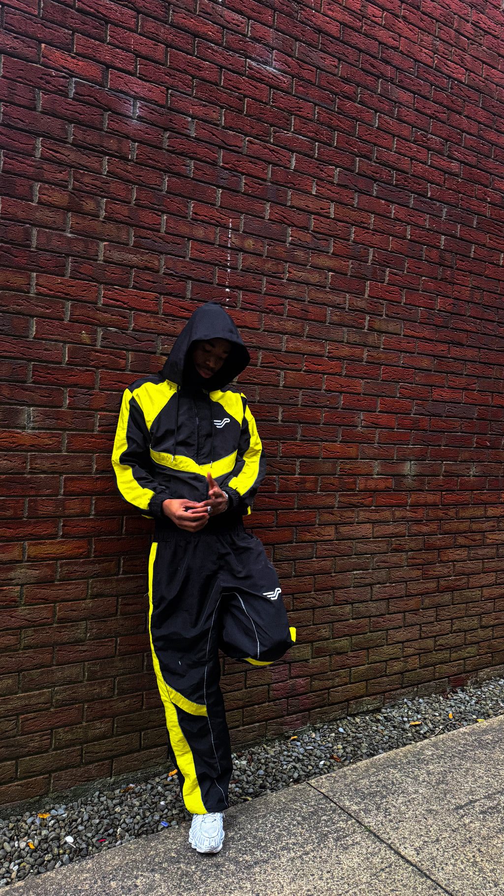 Glide Tech Windbreaker Tracksuit
(Yellow Edition)